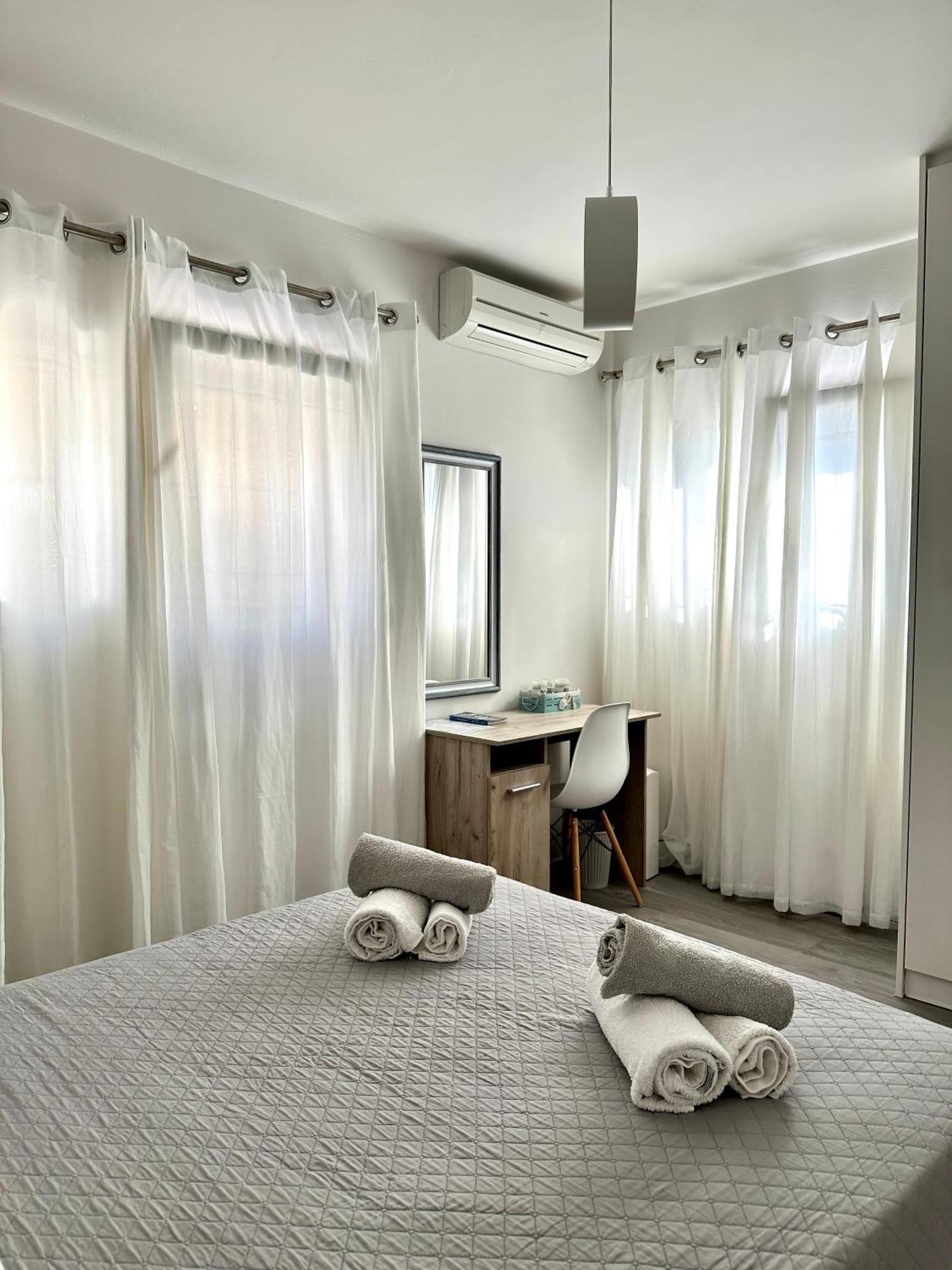 Athena Apartment 阿尔戈斯托利翁 外观 照片